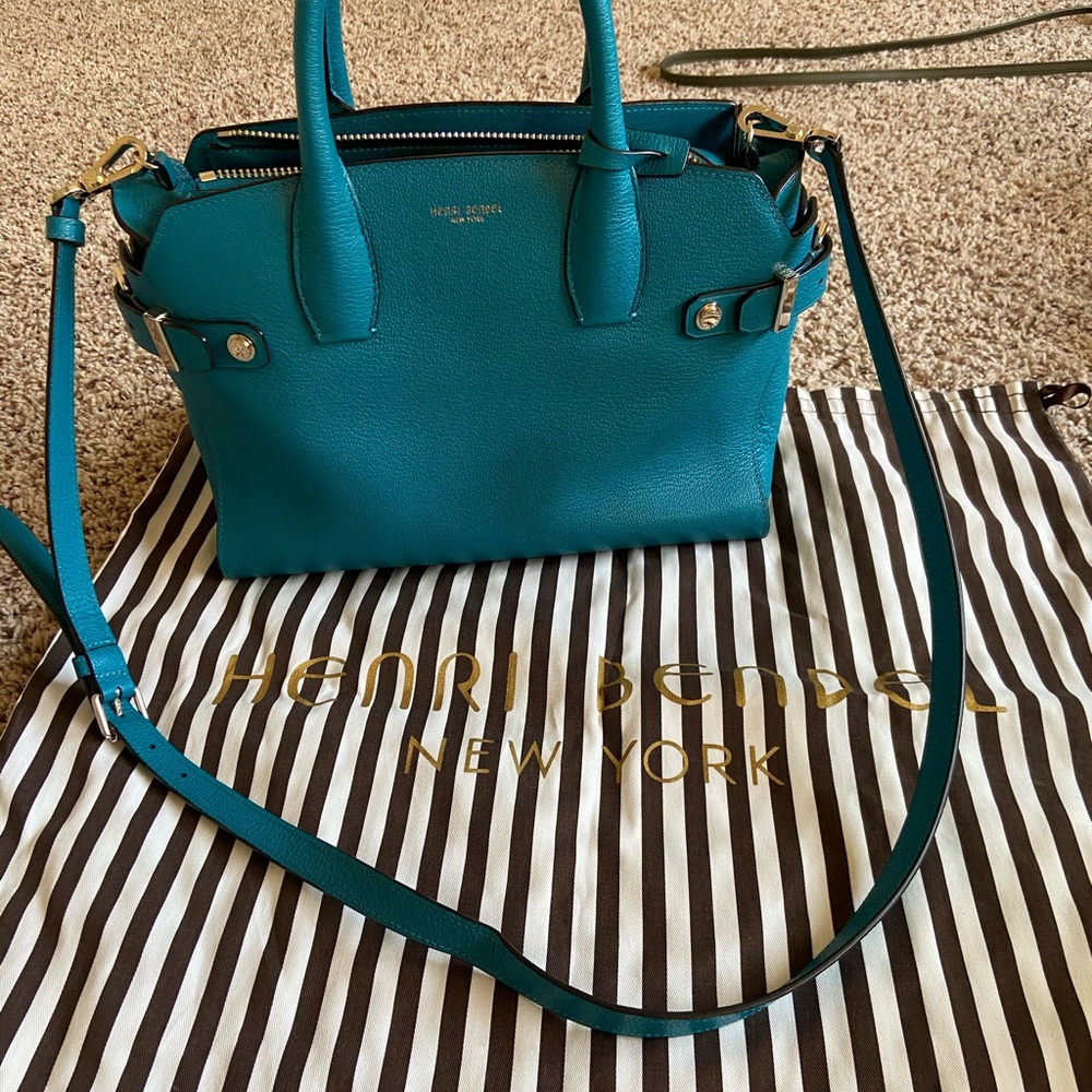 Henri Bendel bag fits EVERYTHING